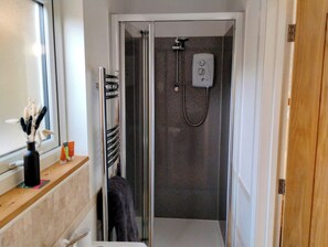 Cabin | Bathroom