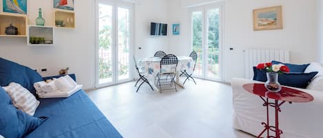 Apartment, 2 Bedrooms, Balcony | Living area