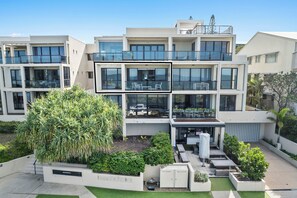 Exterior - Beach Chalet 7 - Coastal Bliss at Sunrise Beach – A Luxurious Beachfront Escape (Noosa)