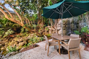 Outdoor dining - 1BR/1BA Coconut Grove Condo with Pool (Miami)