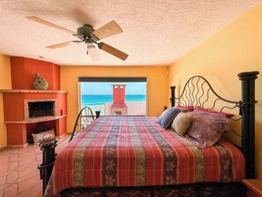 3 habitaciones, tabla de planchar con plancha, wifi y ropa de cama