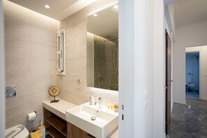 House | Bathroom