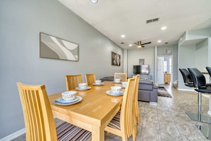 Dining - 4BR family townhome near Disney w/ balcony (Kissimmee)