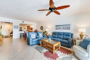 TV - Bella Lago 532 2B/2B w/ Den Condo Steps From Beach!  Hello Sunshine! (Fort Myers Beach)