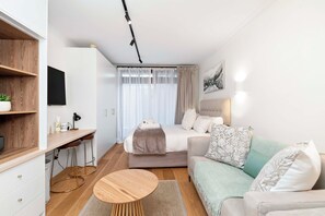 Living room - Luxurious Sea Point Studio Apartment (Cape Town)
