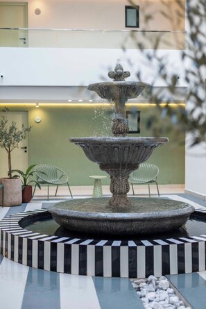 Interior - Luxurious Sea Point Studio Apartment (Cape Town)