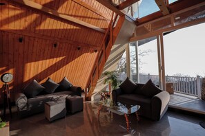 Living area - The Offroad Homestay (Dehradun)