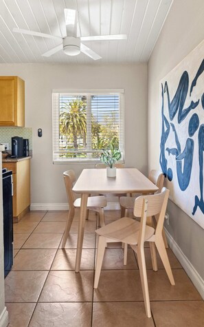 Dining - 2 Bedroom close to downtown and beach! (Santa Barbara)