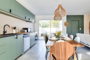 Fridge, microwave, oven, dishwasher