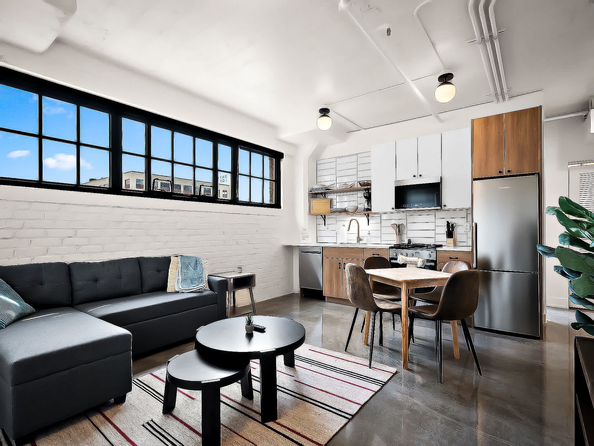 디럭스 아파트, 침실 2개, 금연 | 거실 공간 | 스마트 TV, 넷플릭스, 훌루, 스트리밍 서비스