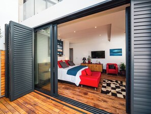 Dobbelt- eller tomannsrom – superior, balkong, sjøutsikt | Sengetøy i egyptisk bomull, sengetøy av topp kvalitet og minibar