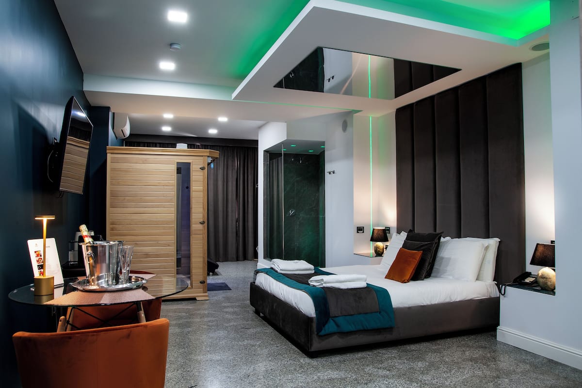 Superior Double Room, 1 Double Bed | Minibar, soundproofing, free WiFi, bed sheets