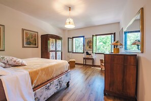 2 bedrooms, desk, iron/ironing board, WiFi - Rustic refinement in the Venetian countryside, pampered by hills and beaches. (Canton)