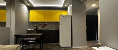 Desk, laptop workspace, free WiFi