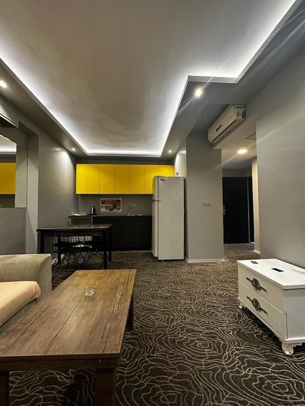 Desk, laptop workspace, free WiFi - BEST SUITE (Istanbul)