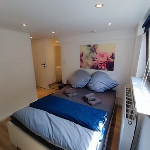 2 habitaciones, wifi gratis y ropa de cama