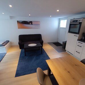 Smart TV - Cozy 2 room apartment for 2-4 persons between Kiel-City and the beaches (Schönkirchen)