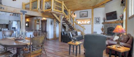 Een smart-tv en een open haard