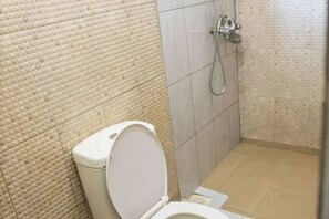 Shower - The Green Villas (Kampala)