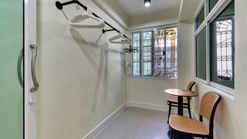 Four-Bedroom Apartment with Kitchen | Terrace/patio