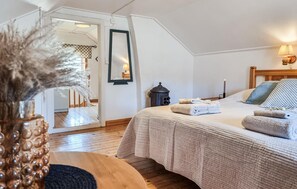 3 chambres, fer et planche à repasser, lit parapluie, Wi-Fi gratuit