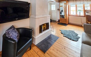 Living Room - Amazing home in åsensbruk with WiFi (Åsensbruk)