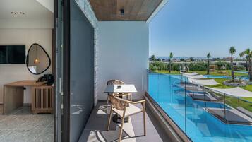 Luxury Room, Pool View | Terrace/patio