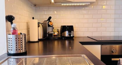 Cozy cottage in Saint Julien-en-Genevois with WiFi & Free Parking