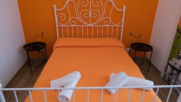 Bureau, rideaux occultants, chambres insonorisées