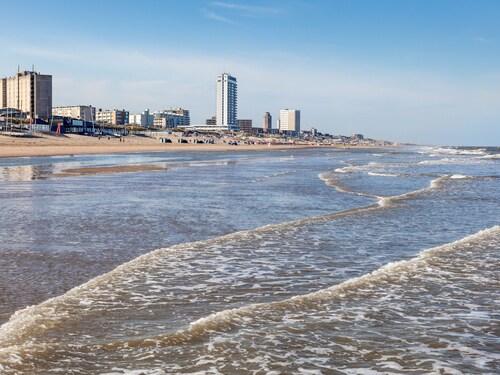 Coastal Inn - Private Room + Balcony
