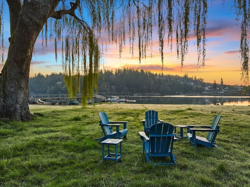 6B4B Oceanfront with Mt. Rainier Views @Bremerton