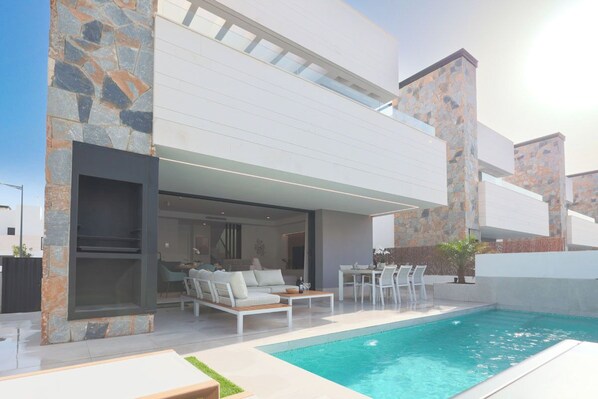 室外泳池、暖水池