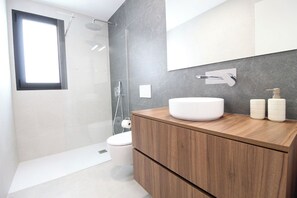 淋浴設備、提供毛巾、番梘