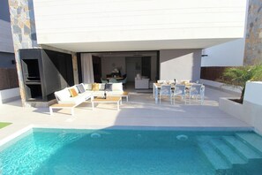 室外泳池、暖水池