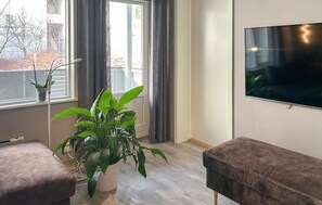 TV - Awesome apartment in Bodø with WiFi (Bodø)