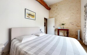 4 Schlafzimmer, Bügeleisen/Bügelbrett, Reisekinderbett, kostenloses WLAN