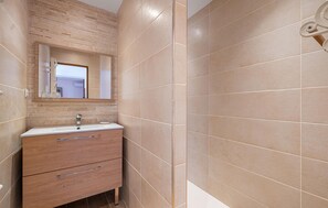 Shower - Pet friendly home in Peymeinade (Peymeinade)