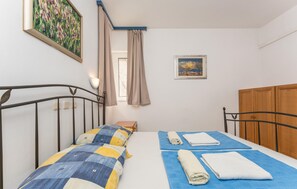 2 Schlafzimmer, Reisekinderbett, kostenloses WLAN