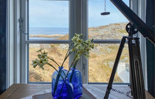 Amazing home in Averøy with WiFi
