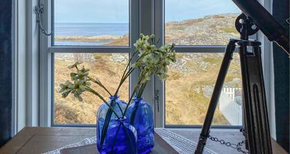 Amazing home in Averøy with WiFi