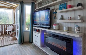 Televisie, tafelvoetbal en een tafeltennistafel