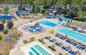 Een verwarmd zwembad