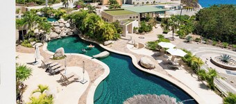 Ocean View Penthouse with Lagoon Pool & Beach Access