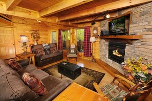 Smart TV y chimenea 