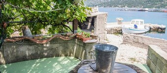 2 bedroom lovely home in Zizanj