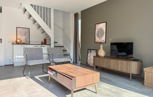 3 bedroom stunning home in Hoeven