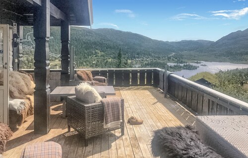 Nice home in Rjukan with WiFi