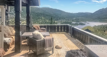 Nice home in Rjukan with WiFi