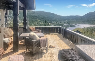 Nice home in Rjukan with WiFi