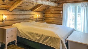 2 bedrooms, travel cot, free WiFi